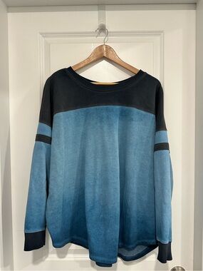 torrid Women’s Blue Ombre Colourblock Long Sleeve Sweatshirt Crew Neck